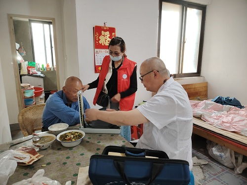 崇川經(jīng)濟開發(fā)區(qū) 四助服務(wù)護銀齡，端午情暖老人心測繪服務(wù)